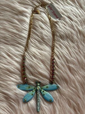 COLAR DECLARAÇÃO LIBÉLULA AZUL E VERDE BETSEY JOHNSON COM BLING  - Imagem 1 de 3