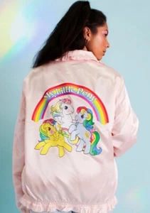 Nueva Chaqueta CAKEWORTHY My Little Pony Rosa Tipo Satinado Volantes Cremallera Talla XL - Imagen 1 de 5
