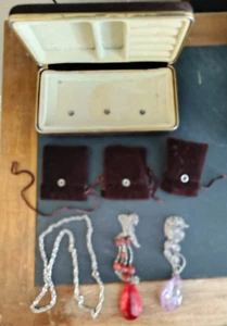 Vintage Jewelry Box Organizer – Snap-In Velvet Pouches & Bonus Costume Jewelry - Picture 1 of 2