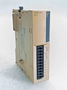 Twido TWDAMO1HT ANALOG OUTPUT MODULE - Used - Picture 1 of 7