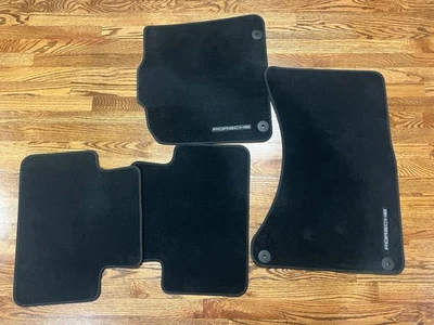 Alfombrillas Porsche negras genuinas Foto 1 de 4