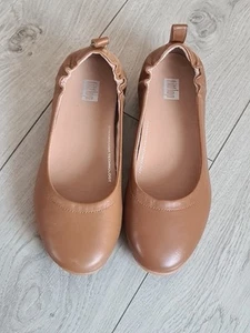 fitflops size 4 leather ballet shoes pls Read description - Picture 1 of 8
