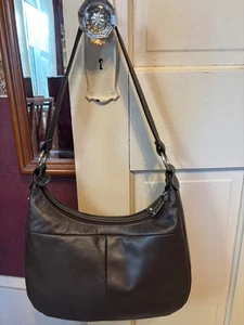 BOLSO DE HOMBRO DE CUERO MARRÓN OSCURO STUDIO WORKS - Imagen 1 de 8