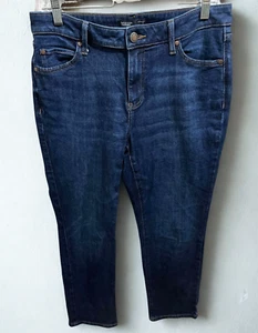 Simply Vera Jeans Womens 10 Straight Blue Mid Rise Denim Minimalist Everyday - Picture 1 of 7