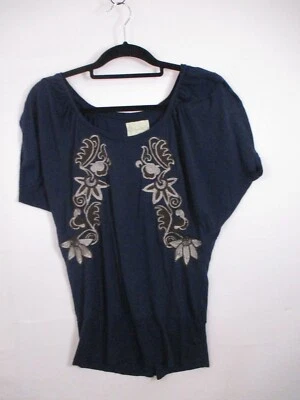 Top Boho Deletta Pequeño Cuello Redondo Bordado Floral Manga Corta Dolman Foto 1 de 4