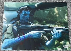 Foto autógrafa firmada por Sam Worthington 11x14 Avatar: El camino del agua Beckett B - Imagen 1 de 2