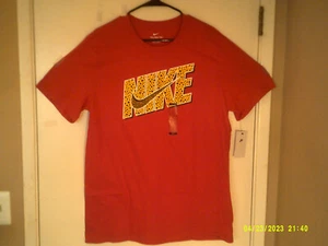 NEW NIKE SPORTSWEAR "Swoosh Dots Tee" MEN'S RED T-SHIRT LARGE DZ4578-657 - Picture 1 of 7