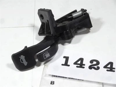 2001 - 2003 年丰田普锐斯杠杆后备箱开启器发布 OEM c83 — 第 1/3 张图片