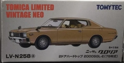 TOMY TEC Tomica Vintage NEO 1/64 NISSAN BLUEBIRD 2 porte HT 2000 SGL-E 1978 - Immagine 1 di 4