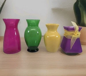 Lot of 4 Colored Flower Vases Pink Purple Green Glass and Yellow Ceramic - Picture 1 of 24