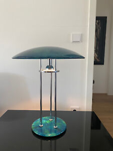 Designer Tischlampe mit Schirm und Fuß aus blauem Bergkristall, Ralph Zernisch