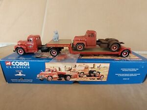 1/50 SCALE, DIECAST DIAMOND-T620 TRUCK W/ LOW LOADER TRAILER AND WRECKED 620