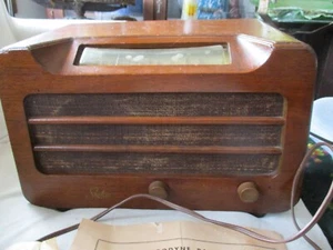 Vintage DETROLA Skelco 579 Alexander Girard Wood Tube AM Radio ++ 1946 - WORKS! - Picture 1 of 19