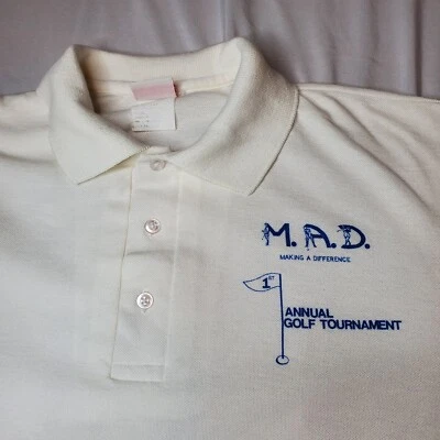 1º M.A.D. ANUAL Camisa masculina 24Wx28L Makin A Difference torneio anual de golfe - Imagem 1 de 4