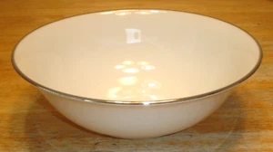 Lenox Montclair 9-3/8" Runde Gemüse Servierschüssel Elfenbein mit Platinrand Schönheit - Bild 1 von 4