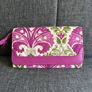 Vera Bradley Julep Tulip Pink/Green Trifold Quilted Wallet MINT! - Picture 1 of 8