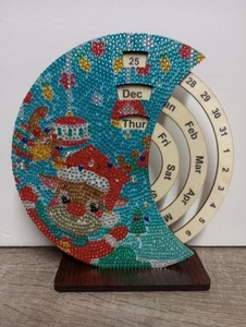Ewiger drehbarer Tischkalender aus Holz diamantbemalt - Weihnachten Rentier - Bild 1 von 2
