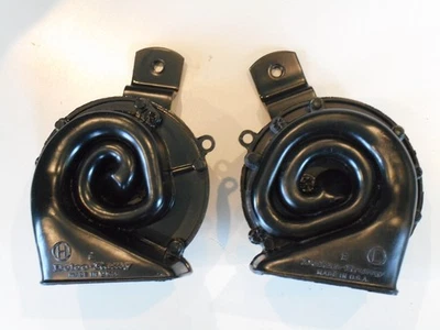 63 - 71 Buick Skylark  DELCO-REMY HORNS HI LO PAIR  ORIGINAL HIGH LOW 491 492 GS - Image 1 of 4