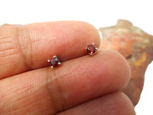 Pendientes pequeños redondos de granate rojo plata esterlina 925 de piedras preciosas - Imagen 1 de 6
