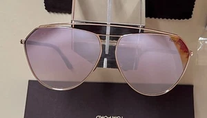 Sonnenbrille Tom Ford Binx FT0681/S 28Z, fast nie getragen, neuwertiger Zustand - Bild 1 von 4