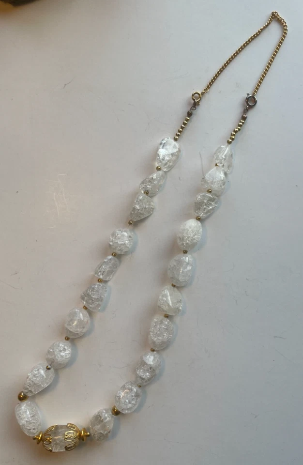 Collar de roca de cristal agrietado blanco + dorado de colección en cadena dorada de 23". Caja regalo Foto 1 de 4
