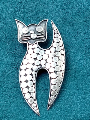Sterling Silver Abstract Design Cat Pin: 2" x 1" & 5 grams - Image 1 of 4