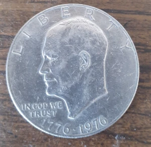 1776-1976 Eisenhower Liberty Bell Moon One Dollar US Bicentennial Coin NO MINT - Picture 1 of 2