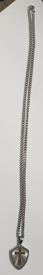 CRUZ CELTA DE ACERO INOXIDABLE PARA HOMBRE CON CADENA DE 24"  Foto 1 de 4