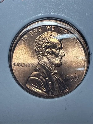1999 Lincoln Memorial Cent Off Center Strike Error Uncirculated - Image 1 of 2