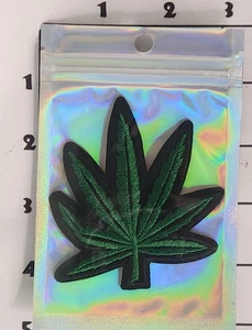 Marihuana Fächerblatt Aufnäher Bügelbild bestickt Neu aus altem Lagerbestand versiegelt - Bild 1 von 1