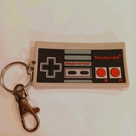 Nintendo NES Controller Keychain Keyring 2018 TM Pyramid America