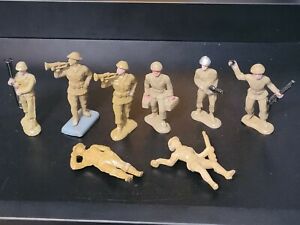 VINTAGE BETON / BERGEN TOYS HARD PLASTIC TOY SOLDIERS WWI - LOT OF 8