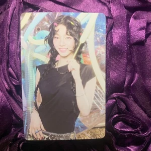 Karina AESPA Girl Chat KPOP Idol Goddess Photo Card Star Dream Smiles - Picture 1 of 2
