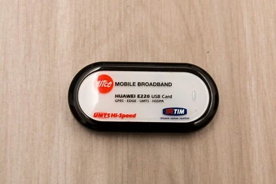 Huawei E220 UMTS Hi Speed, HSDPA USB MODEM 7.2Mbps - Immagine 1 di 3