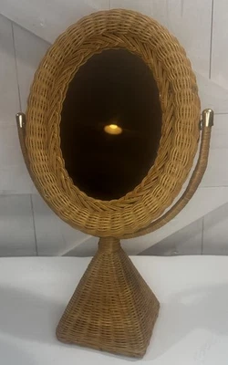 Tocador de mesa con espejo ovalado de madera de mimbre y ratán vintage Foto 1 de 4