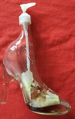 Dispensador de jabón de vidrio de cenicienta vainilla mandarina vintage - zapato de tacón alto  Foto 1 de 4