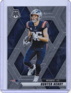 Mosaico Panini 2025 - Hunter Henry #79 New England Patriots - Imagen 1 de 2