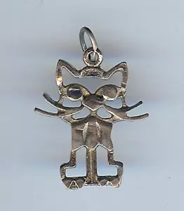 SIGNED VINTAGE STERLING SILVER CAT CHARM - Picture 1 of 2