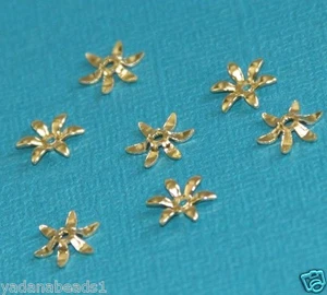 100 piezas de tapa de cuentas de flores de latón chapada en oro 7,5 mm - Imagen 1 de 2