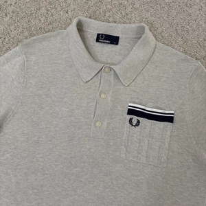 Camisa Polo Fred Perry Tejida con Cable Bolsillo Manga S Gris Mod Para Hombres Mediana - Imagen 1 de 13