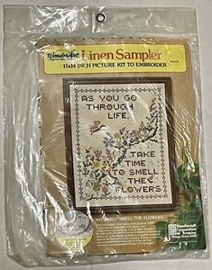 Vintage 1980s WonderArt Linen Sampler Kit 1835 SMELL THE FLOWERS Factory Sealed - Picture 1 of 2