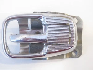 VW BUG BUS GHIA TYPE 3 DOOR RELEASE HANDLE AND COVER RIGHT SIDE 113 837 020B - Picture 1 of 5