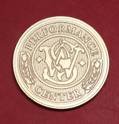 Smith & Wesson 演出中心展示盒青铜奖章 — 第 1/2 张图片