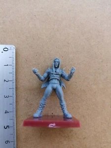 VAMPIRE FANGS GOTTERDAMMERUNG BRUISER KAOSBALL MINIATURE G30 - Imagen 1 de 1
