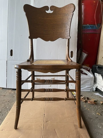 Handcrafted Antique Quarter Sawn Oak Chair (Early 1900s) Cover