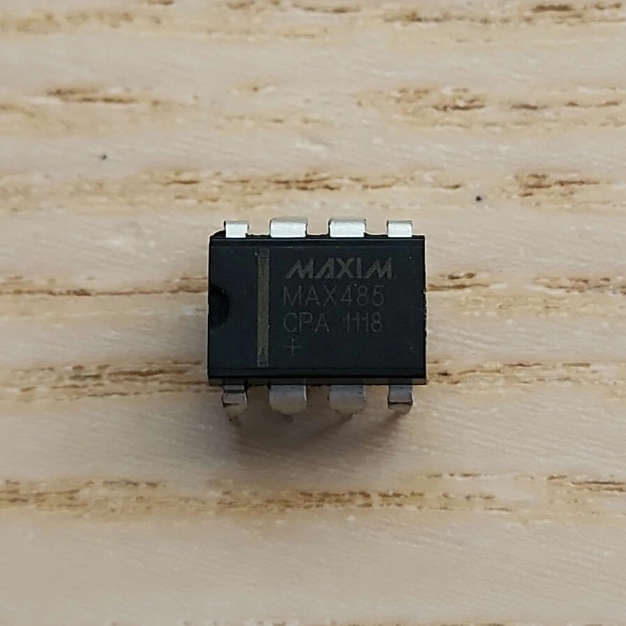 MAX485CPA 2.5Mbps Half-duplex RS-485/RS-422 Transceiver AU STOCK FAST POSTAGE - Image 1 of 1