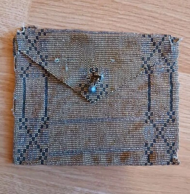 Винтажная антикварная сумочка в стиле ар-деко с эмалью серебристого цвета с металлической сеткой - Изображение 1 из 4