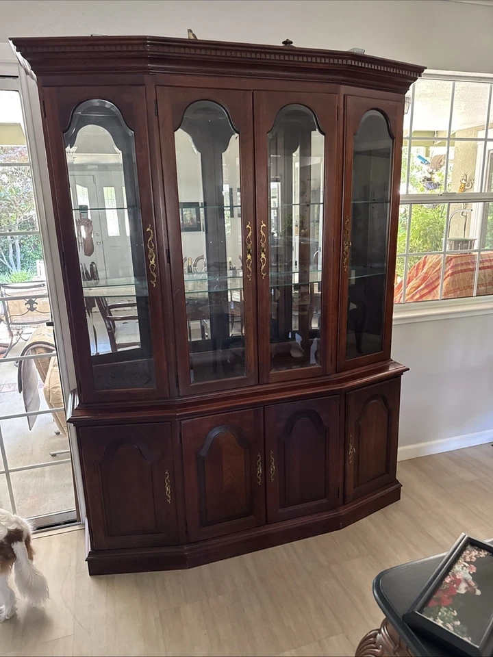 Pennsylvania House Cherry China Cabinet. Two Pieces Very Good Condition. - Image 1 of 4