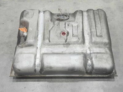 Conjunto de tanque de combustible trasero de 18 galones eje trasero Ford F-150 F-250 F-350 90-96 Foto 1 de 4