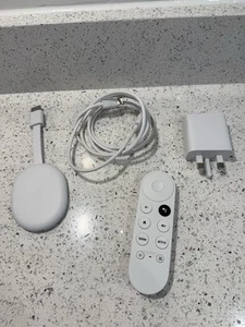 Google Chromecast HD G454V with Google TV and Remote - Picture 1 of 10